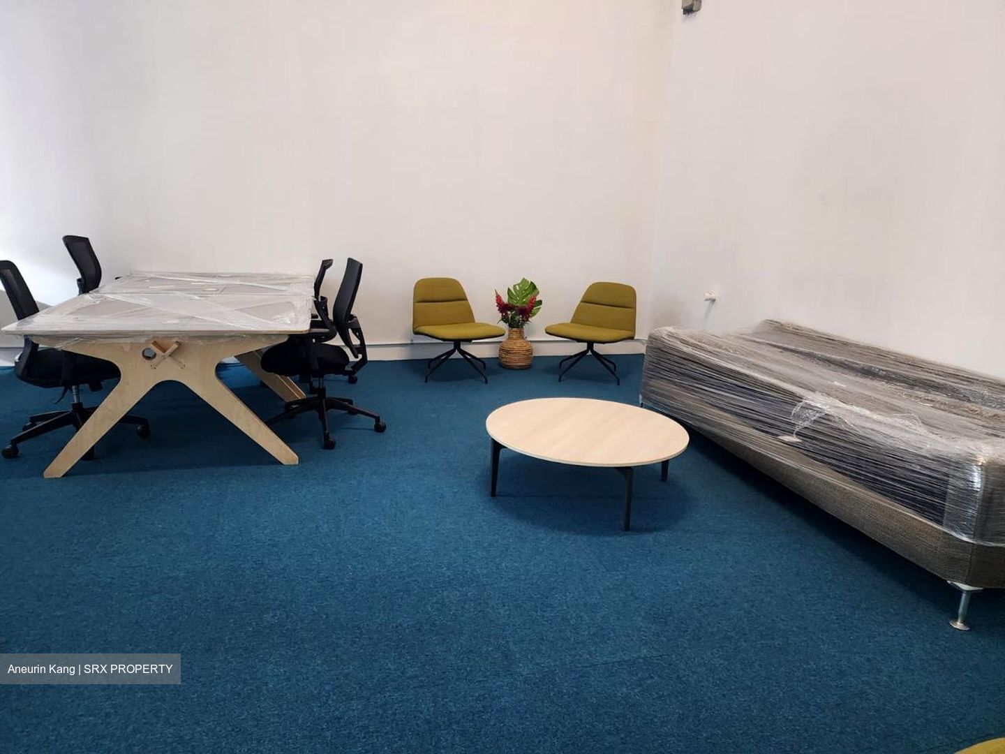 Tahir Building (D1), Office #566630851